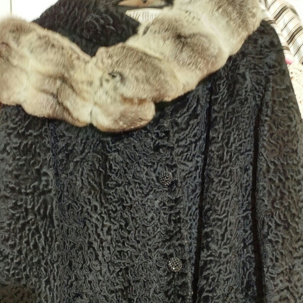 Vintage Black Coat with Mink 16x25